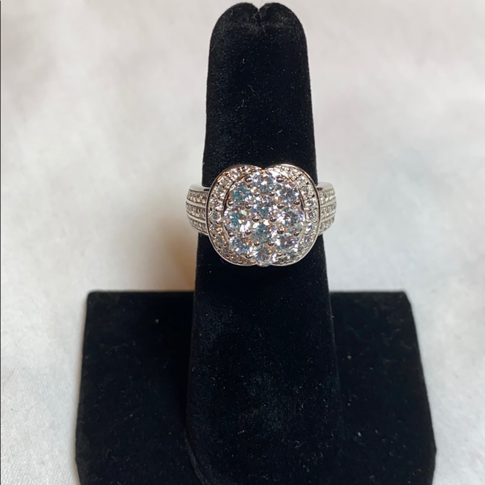 Bella Luce White Diamond Simulant Round Stones